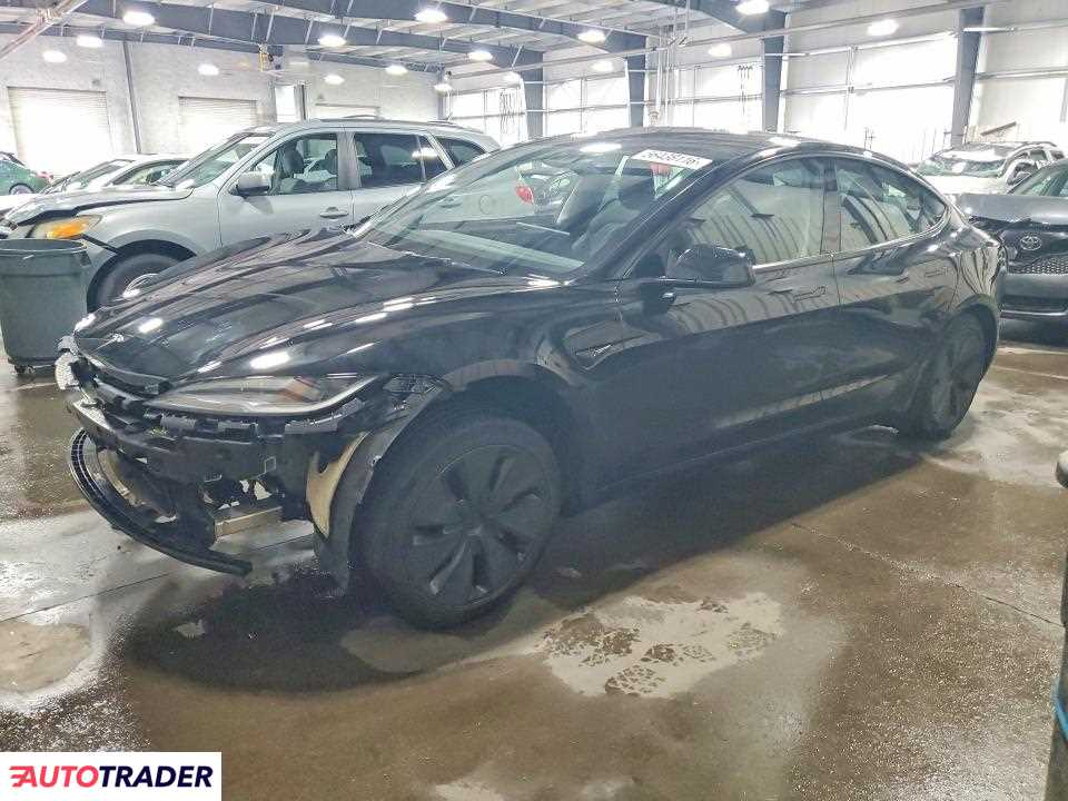 Tesla Model 3 2024