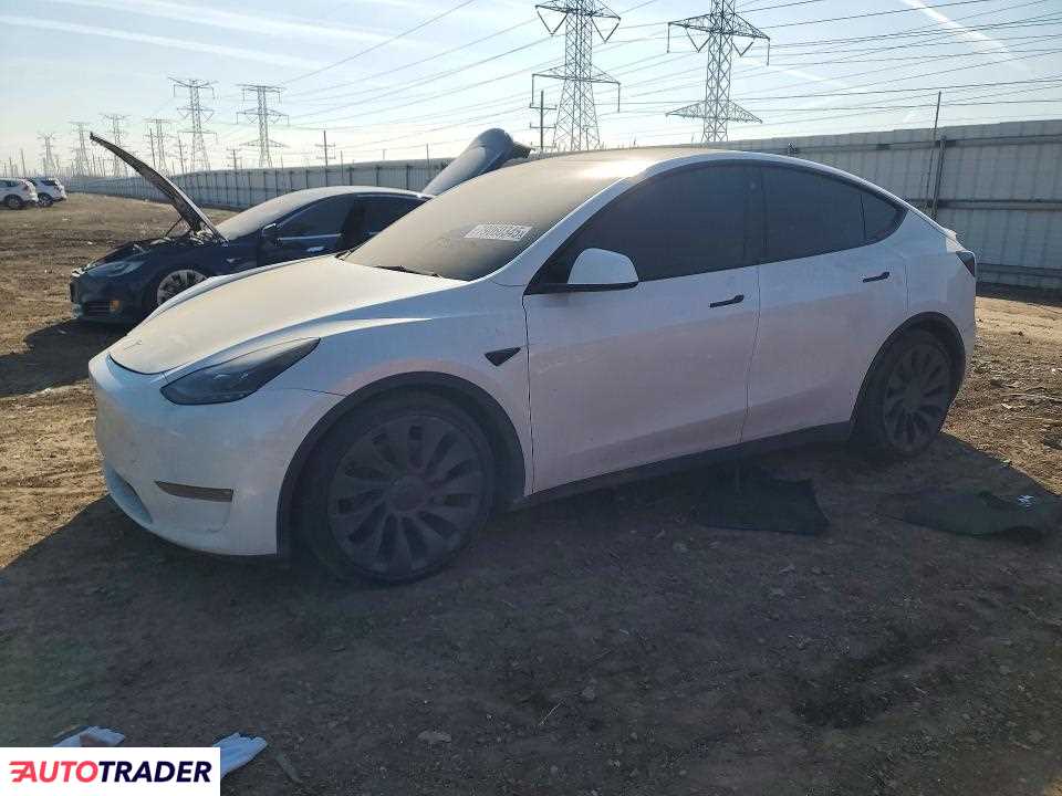 Tesla Model Y 2022