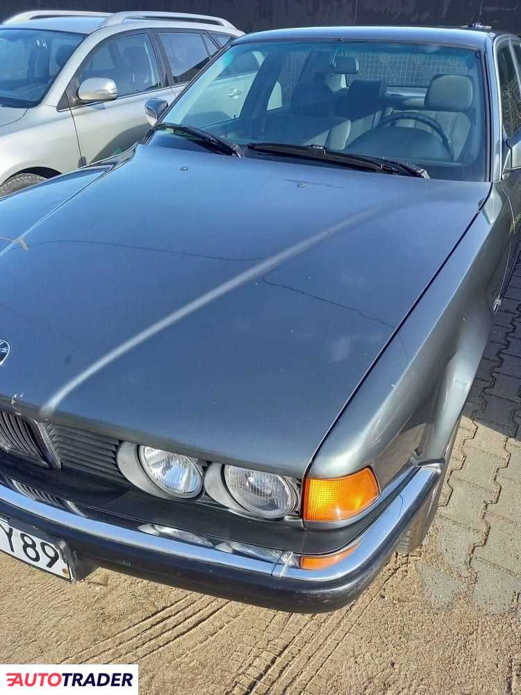 BMW 730 1988 3.0 188 KM