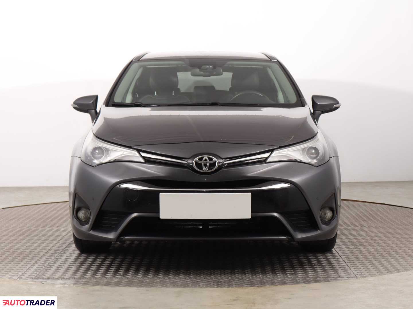Toyota Avensis 2018 1.8 144 KM