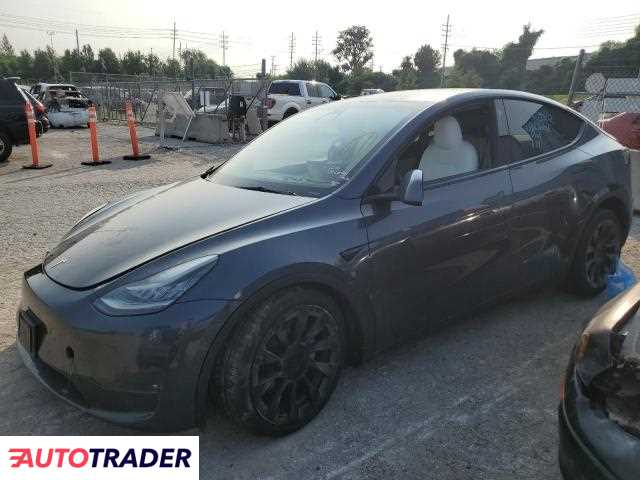 Tesla Model Y benzyna 2021r. (BRIDGETON)