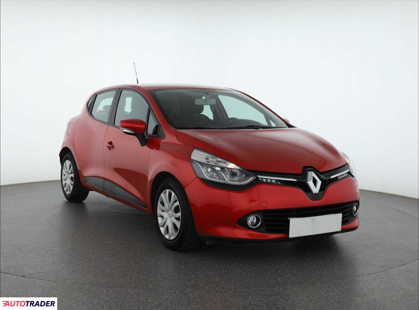 Renault Clio 0.9 88 KM 2014r. (Piaseczno)