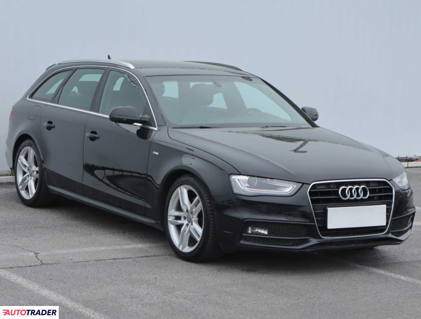 Audi A4 2013 2.0 147 KM