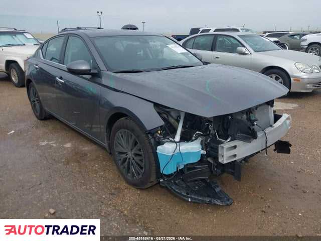 Nissan Altima 2025 2