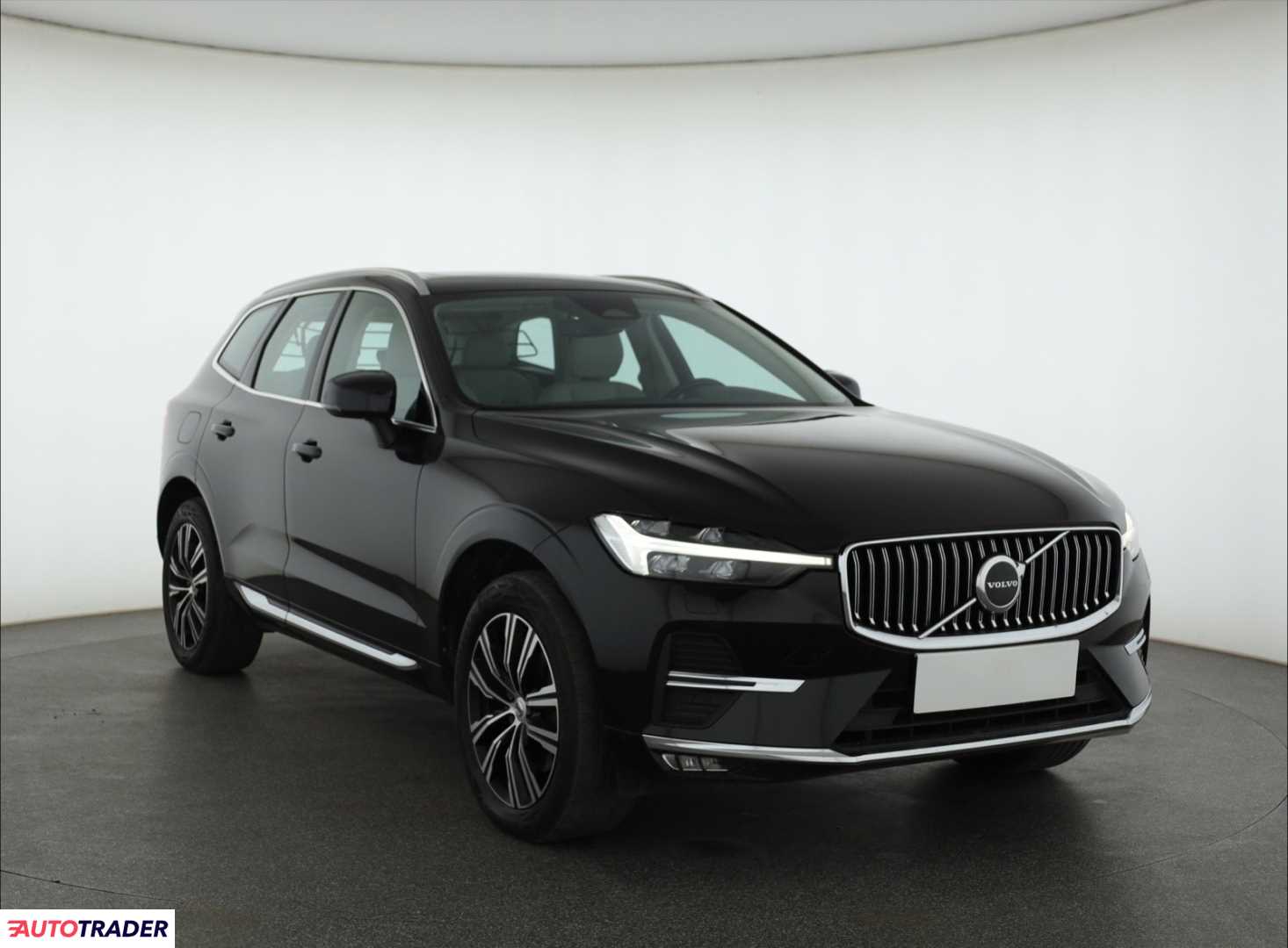 Volvo XC60 2022 2.0 194 KM