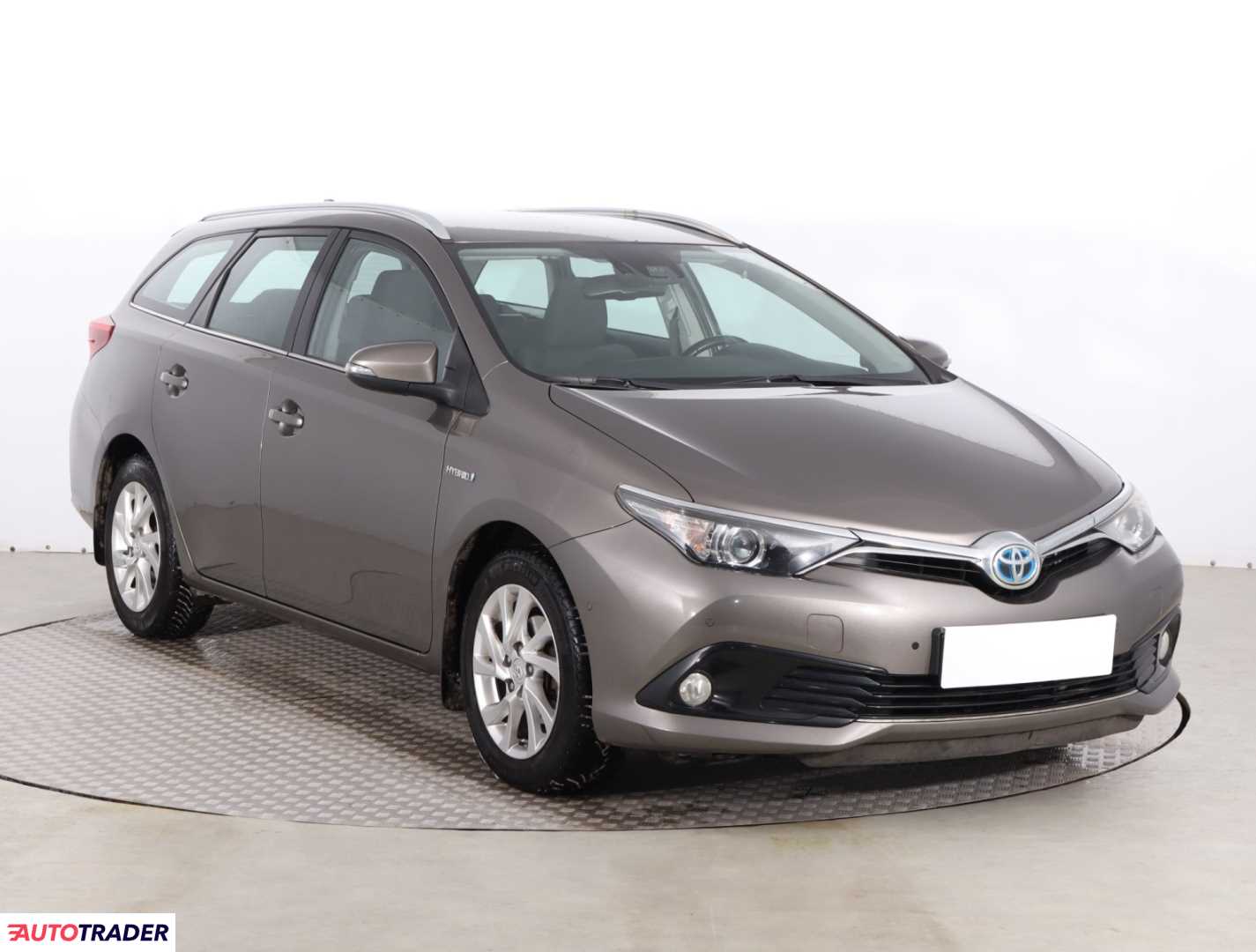 Toyota Auris 2017 1.8 134 KM