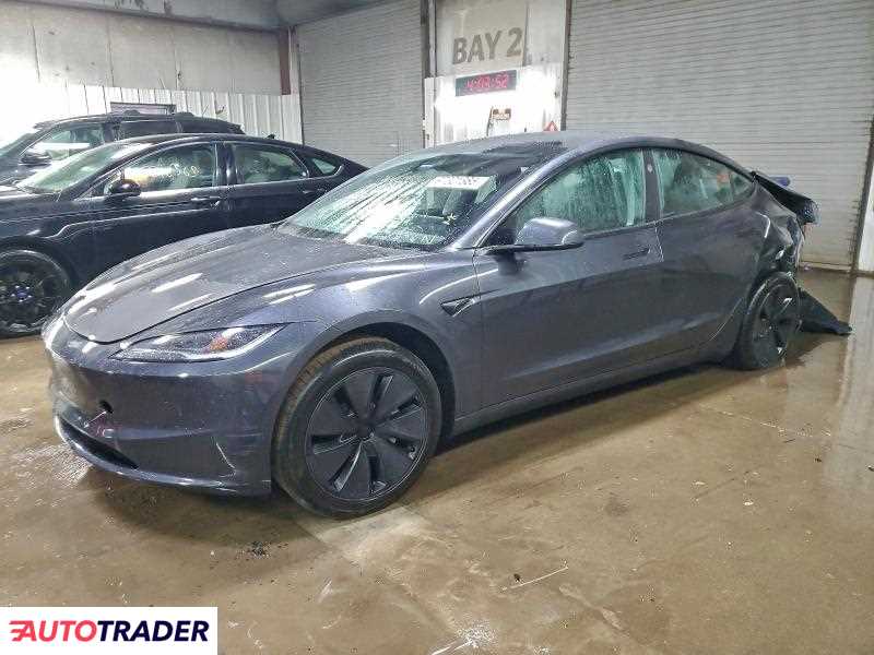 Tesla Model 3 2025
