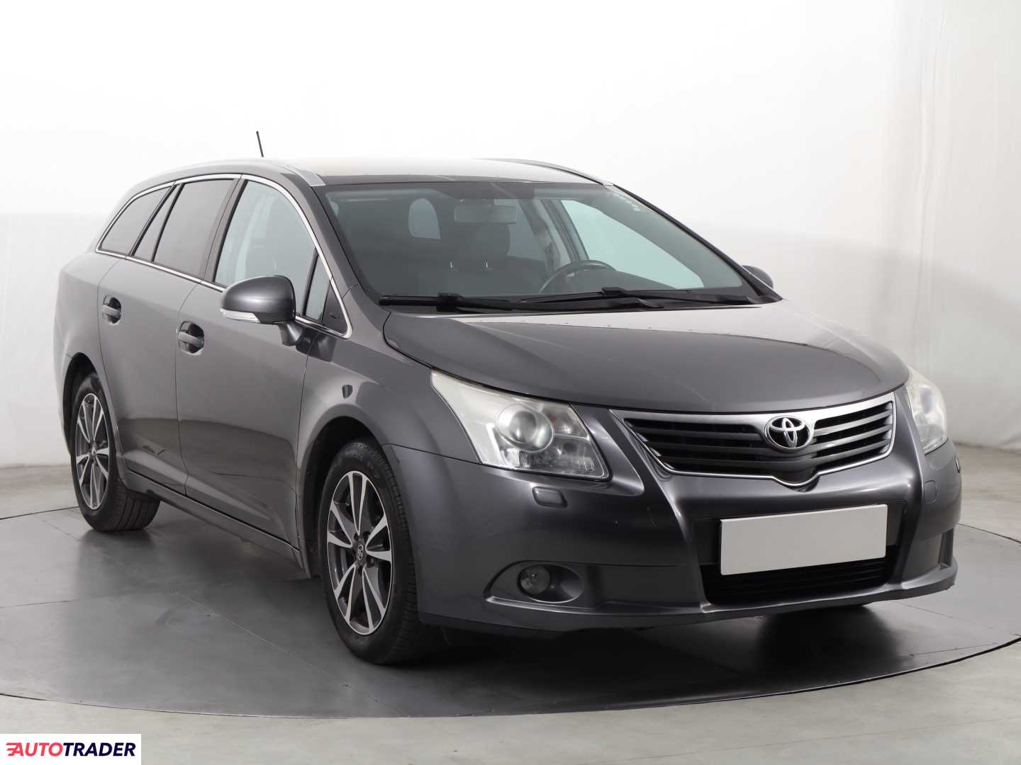 Toyota Avensis 2011 2.0 124 KM