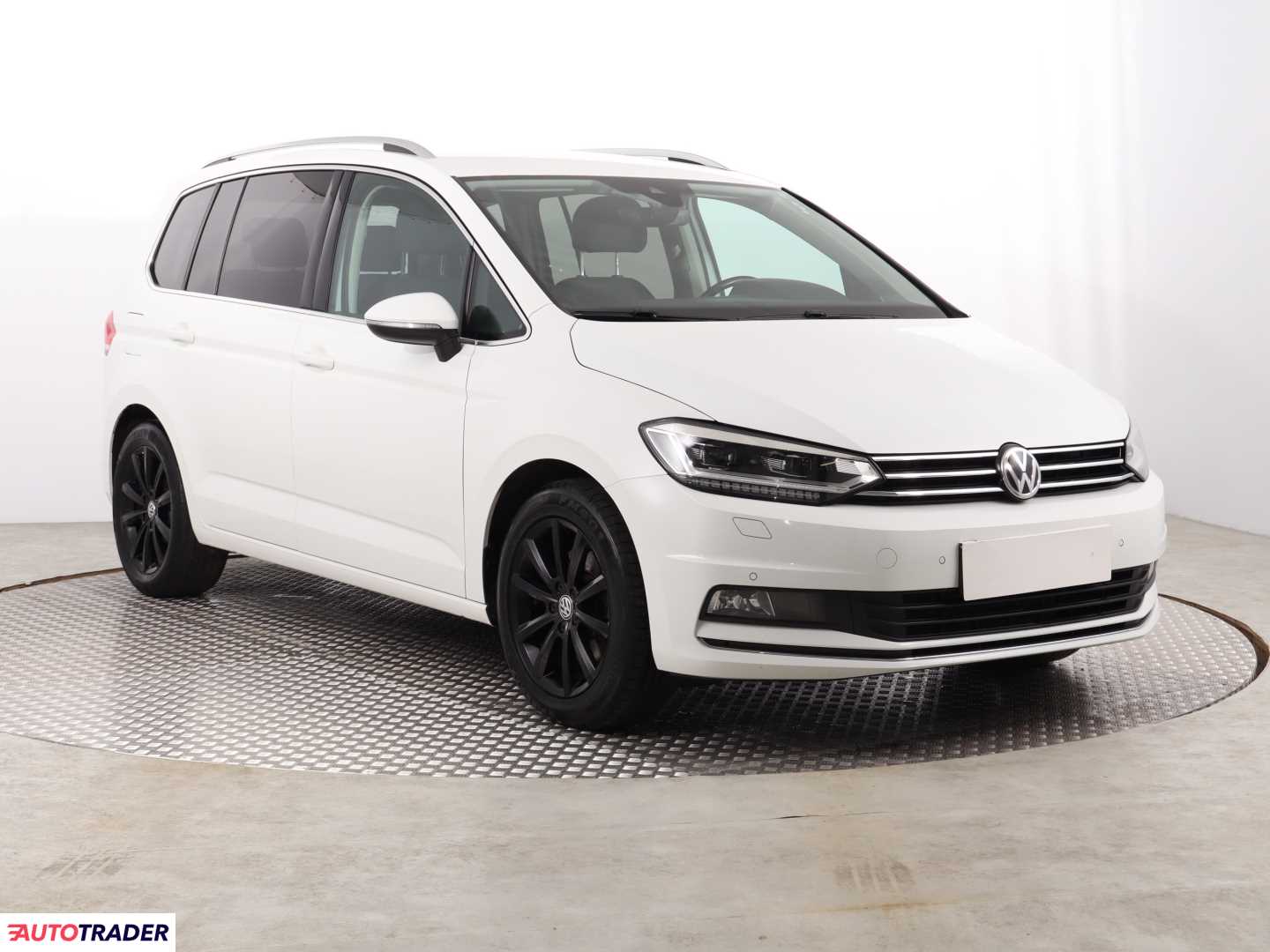 Volkswagen Touran 1.4 147 KM 2017r. (Piaseczno)