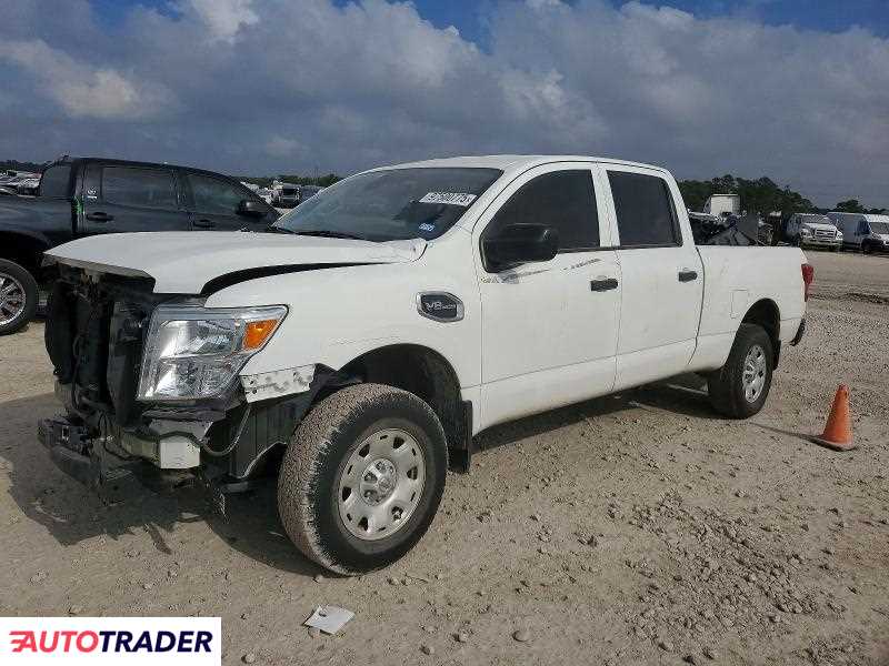 Nissan Titan 2022 5