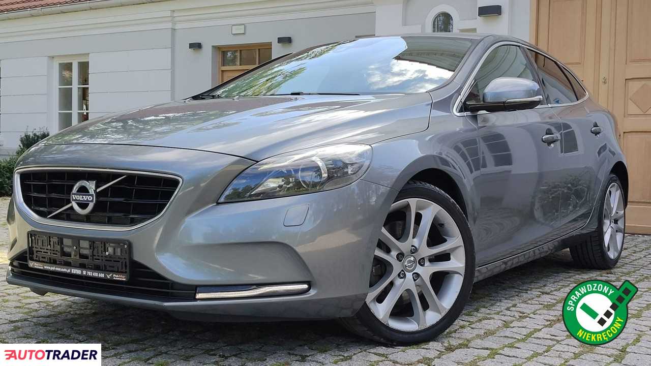Volvo V40 2014 2.0 190 KM