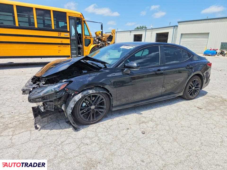 Toyota Camry 2025 2
