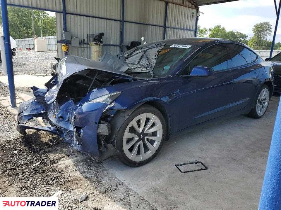 Tesla Model 3 2022