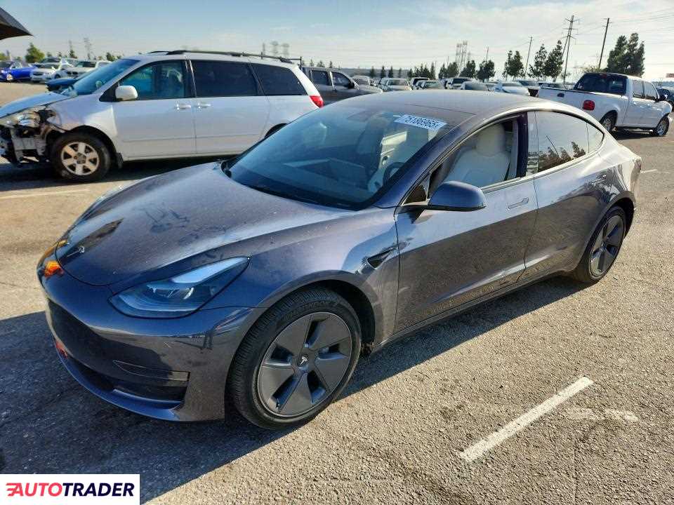 Tesla Model 3 2023