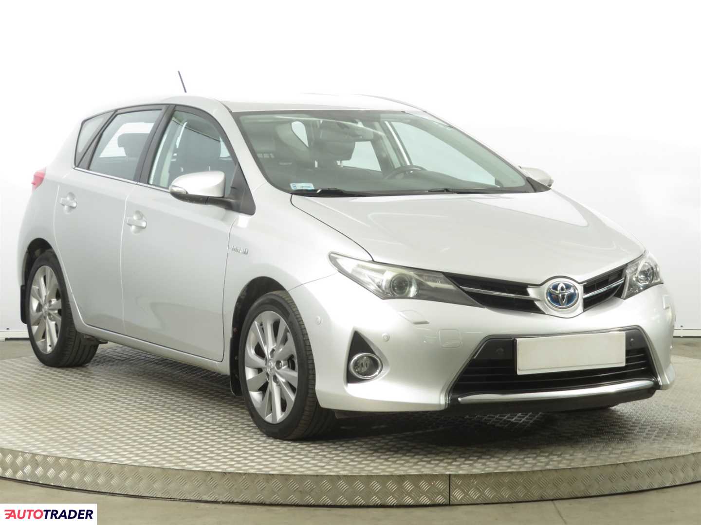 Toyota Auris 2013 1.8 134 KM