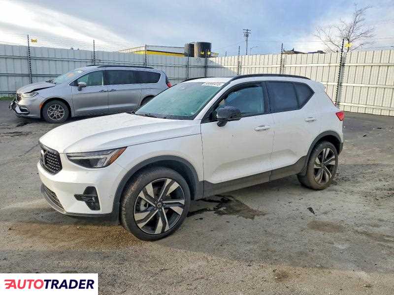 Volvo XC40 2024 2
