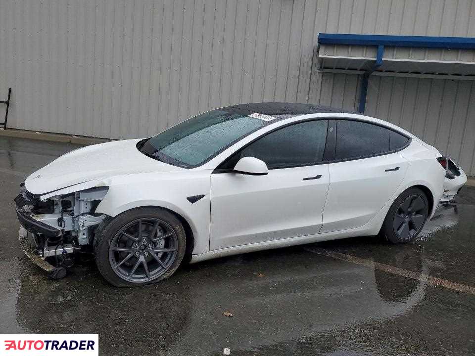 Tesla Model 3 2023