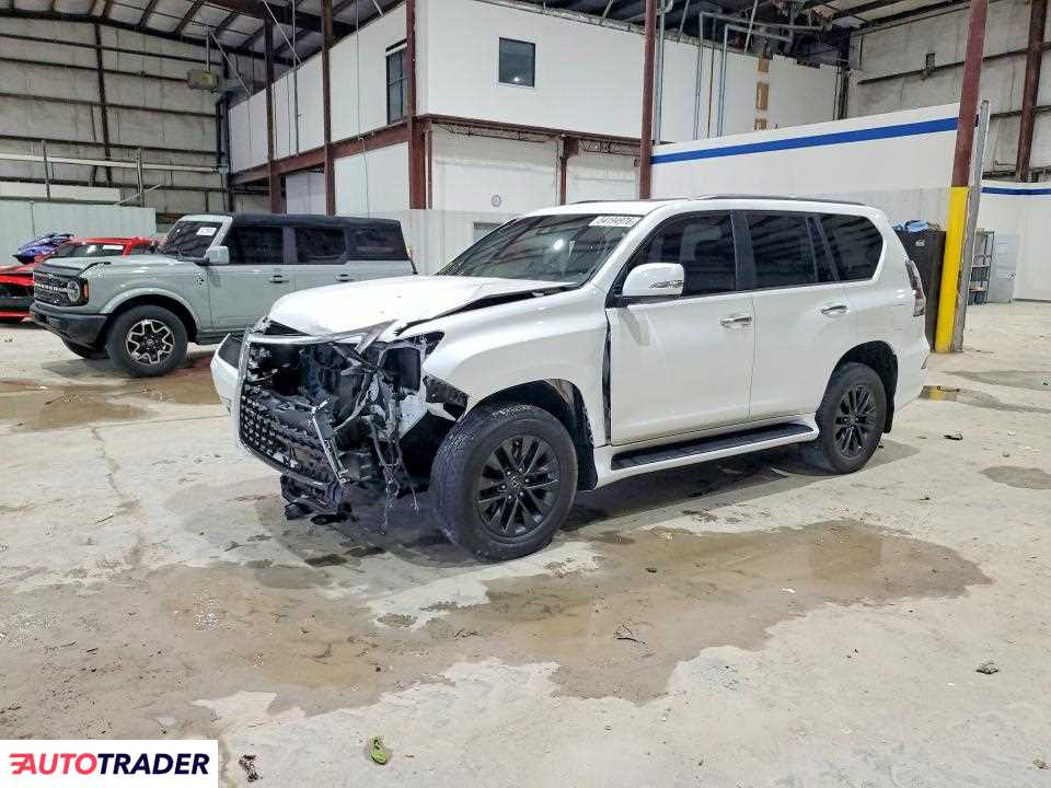 Lexus GX 470 2020 4
