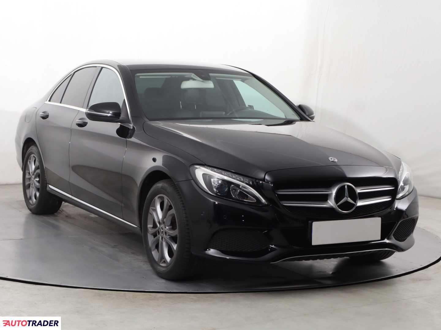 Mercedes C-klasa 2018 1.6 127 KM