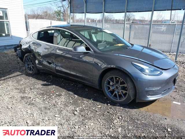 Tesla Model 3 2020
