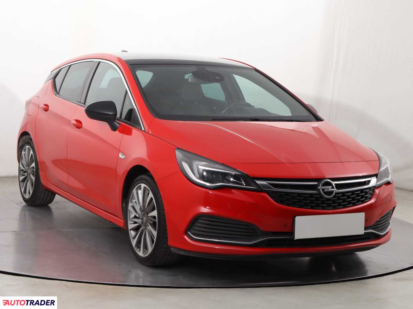 Opel Astra 2018 1.6 197 KM