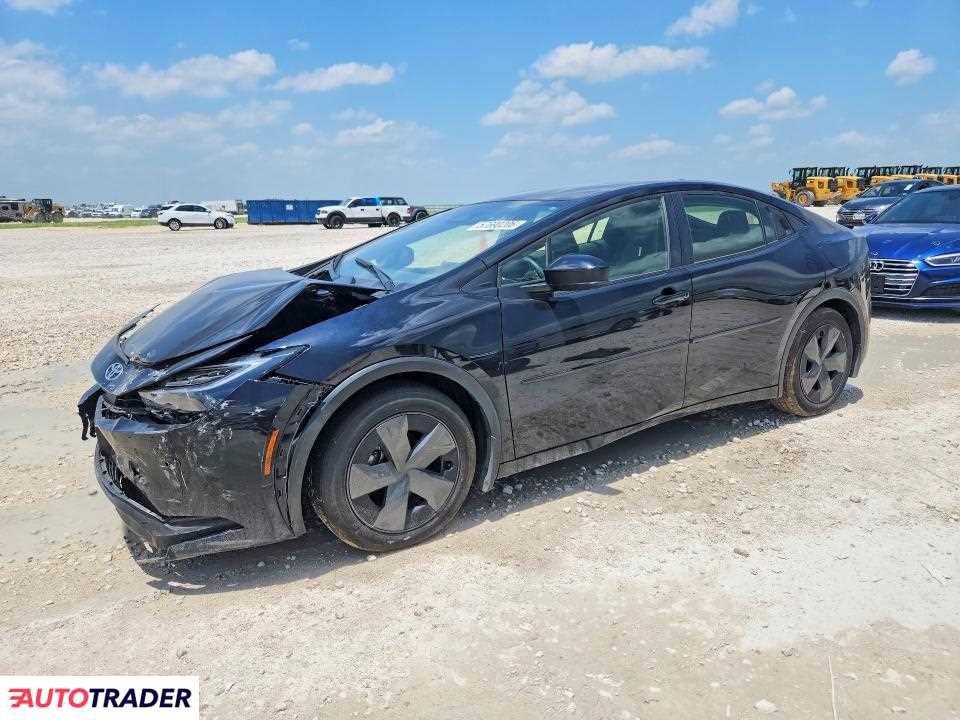 Toyota Prius 2024 2