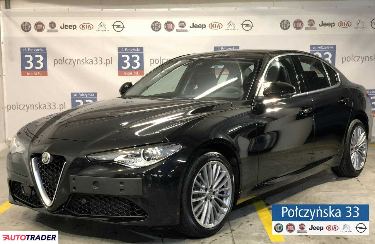 Alfa Romeo Giulia 2019 2 200 KM Alfa Romeo Giulia 2019 2 200 KM