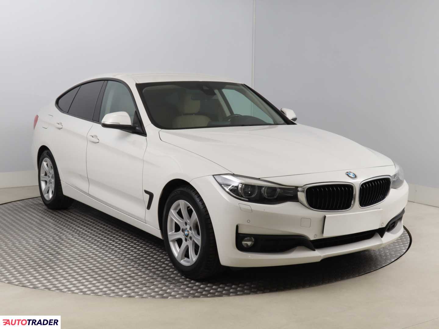 BMW 318 Gran Turismo 2017 2.0 147 KM