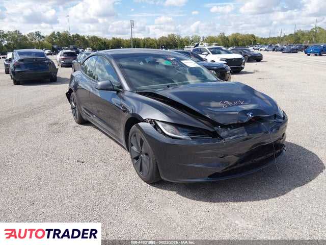 Tesla Model 3 2025