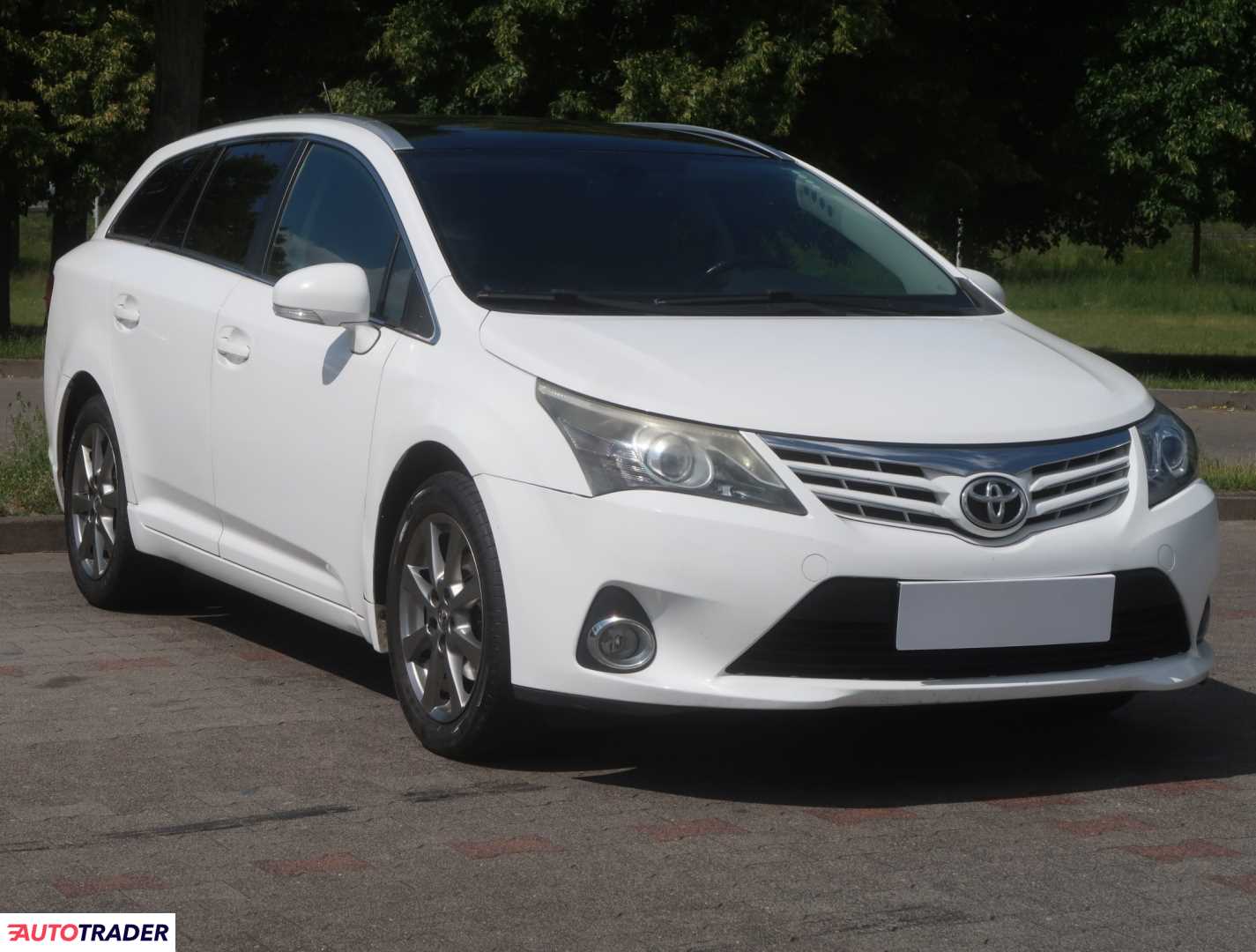 Toyota Avensis 2012 2.0 122 KM Toyota Avensis 2012 2.0 122 KM