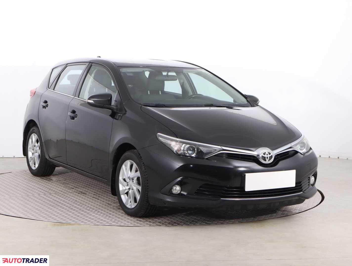 Toyota Auris 2016 1.6 130 KM
