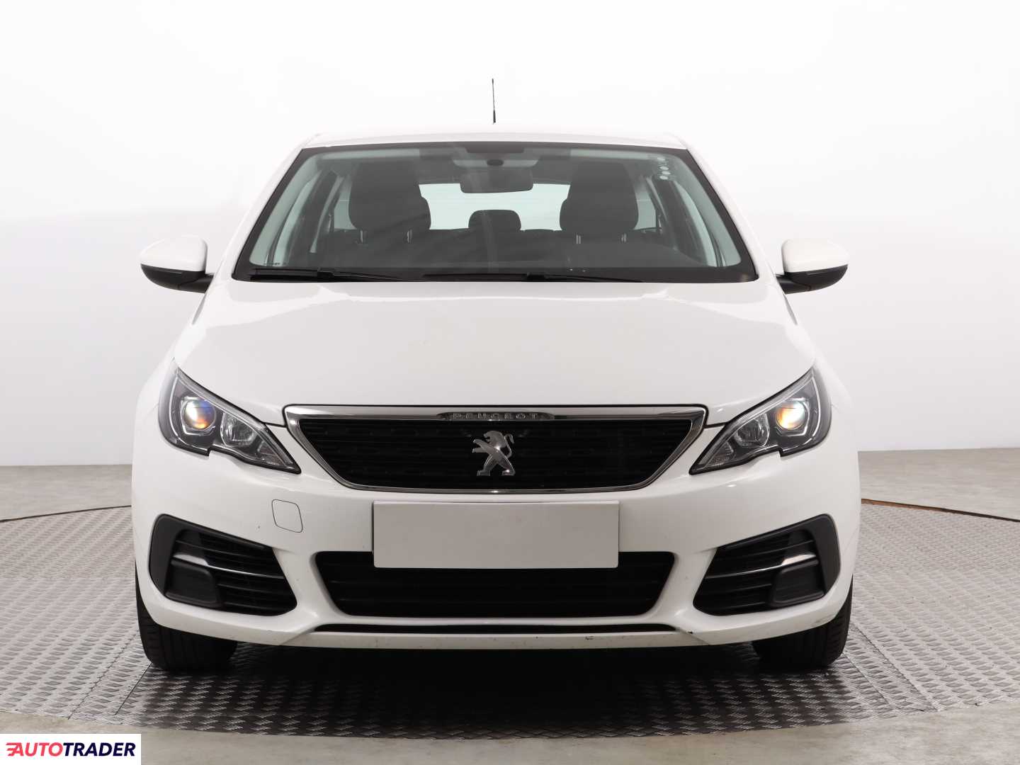 Peugeot 308 2018 1.2 108 KM