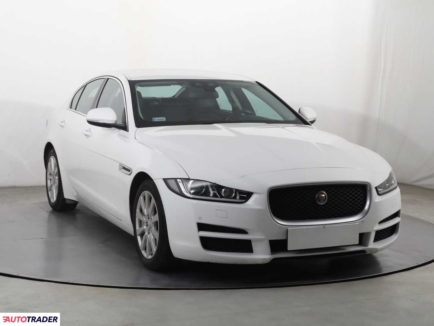 Jaguar XE 2016 2.0 177 KM