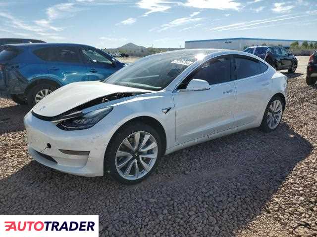 Tesla Model 3 2020