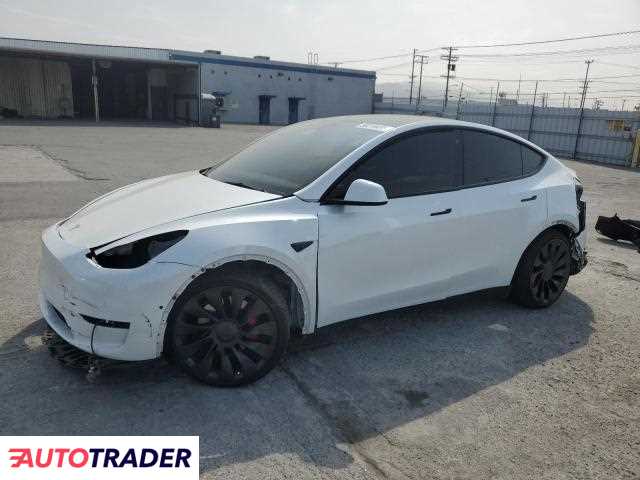 Tesla Model Y 2022 Tesla Model Y 2022