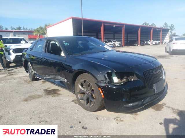 Chrysler 300C 2021 3