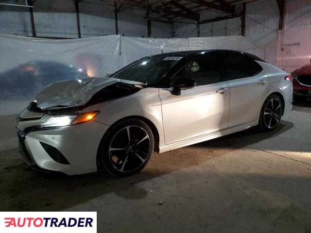 Toyota Camry 2019 3