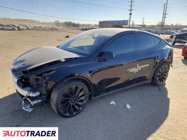 Tesla Model Y 2022 Tesla Model Y 2022