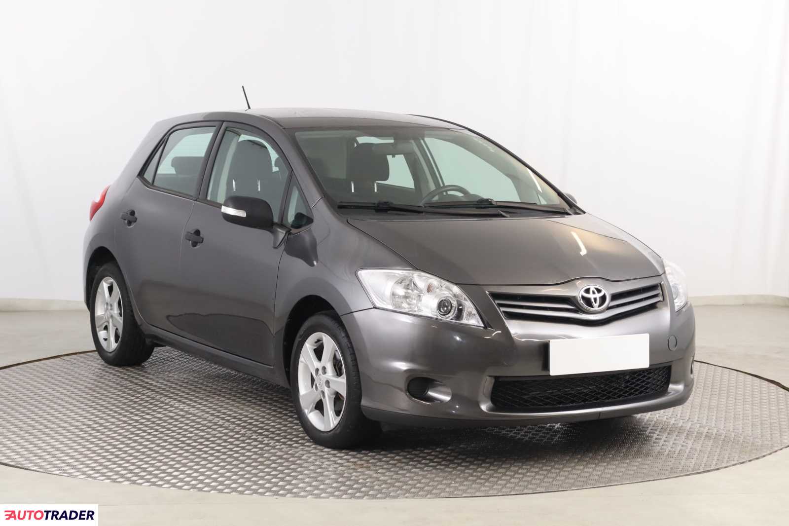 Toyota Auris 2011 1.3 97 KM Toyota Auris 2011 1.3 97 KM