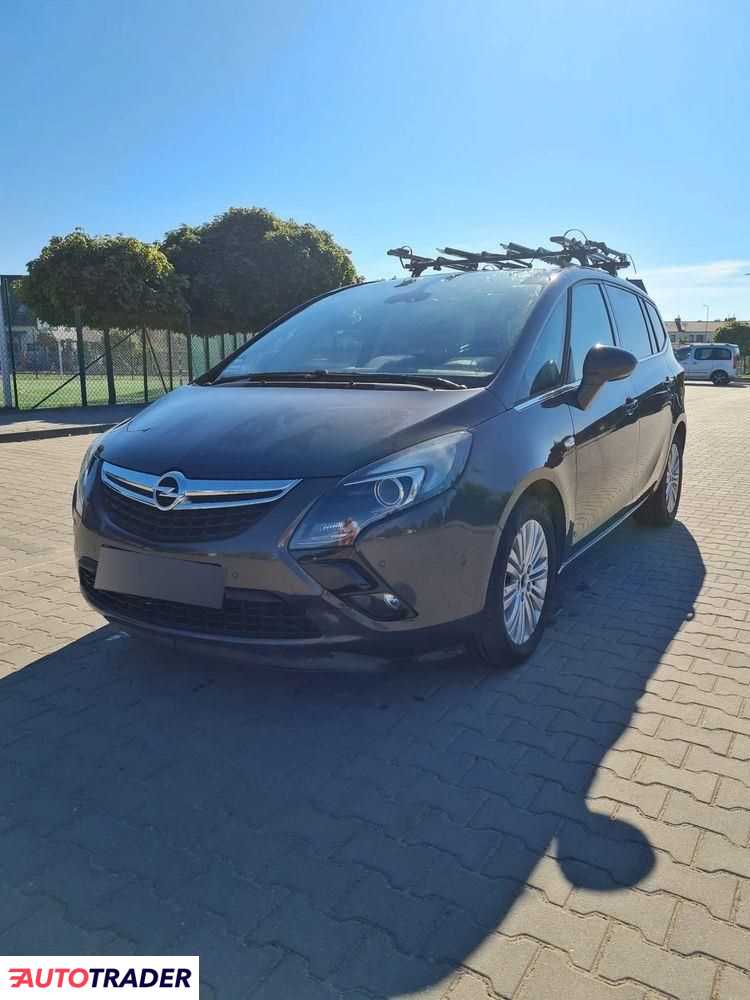 Opel Zafira 2016 1.6 136 KM