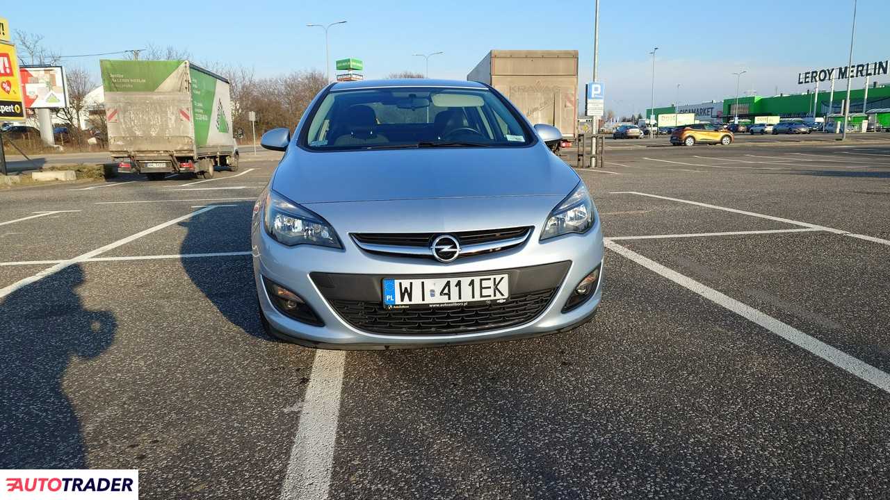 Opel Astra 2015 1.4 140 KM