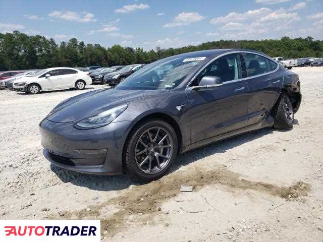 Tesla Model 3 2018