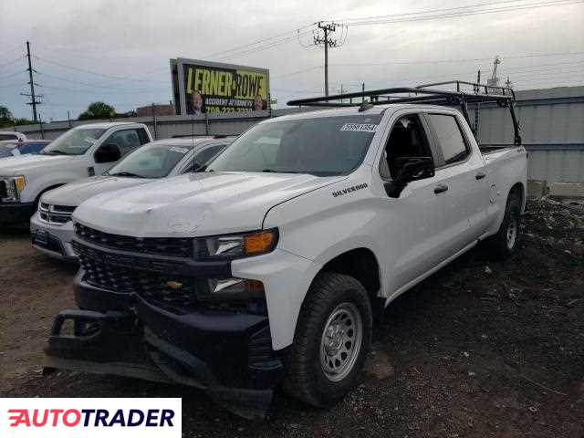 Chevrolet Silverado 5.0 benzyna 2020r. (DYER)