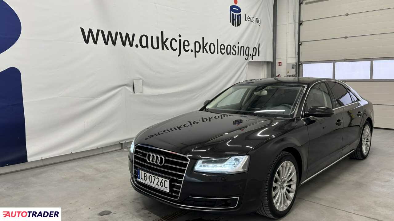Audi A8 2015 3.0 262 KM