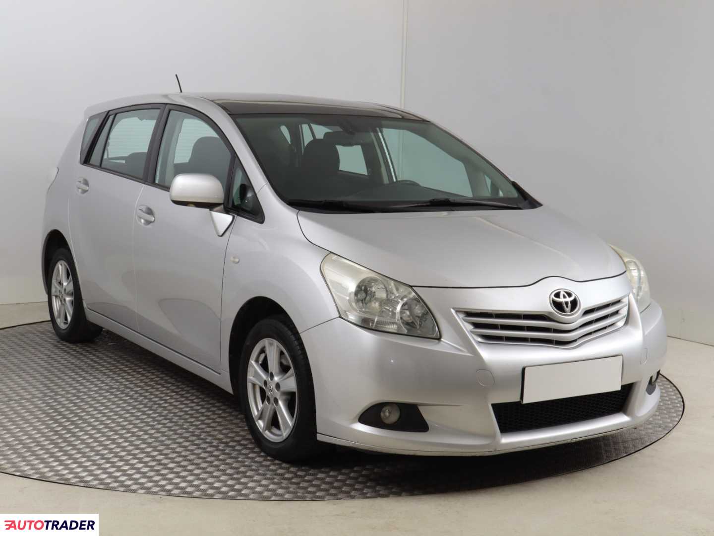 Toyota Verso 2009 2.0 124 KM