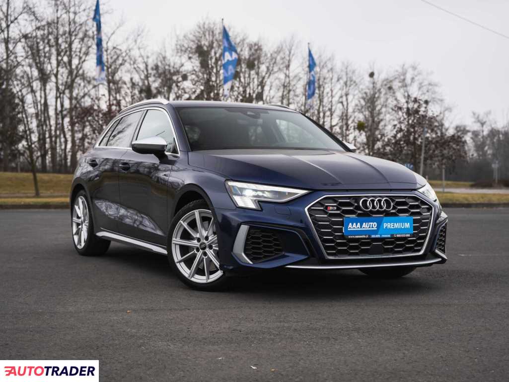 Audi S3 2024 2.0 305 KM