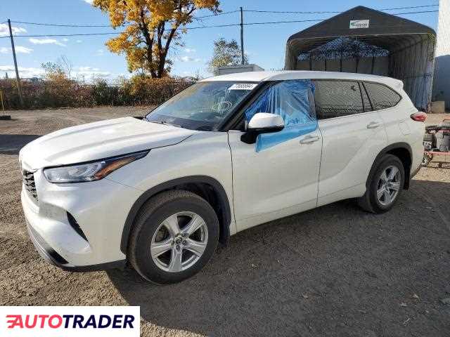 Toyota Highlander 3.0 benzyna 2021r. (MONTREAL-EST)