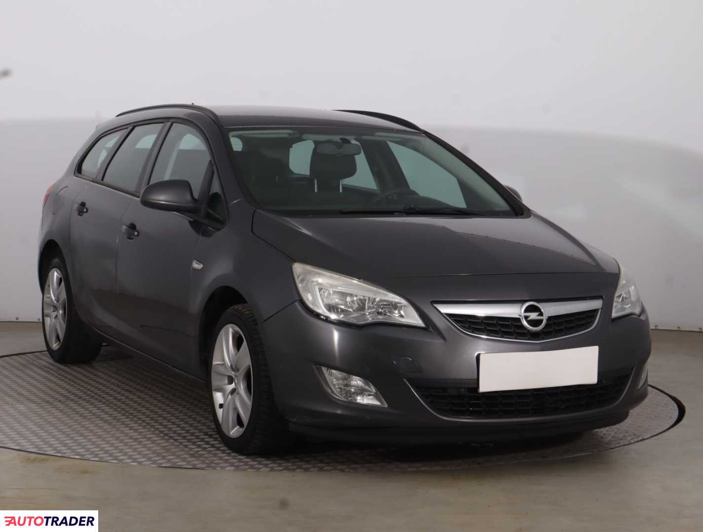 Opel Astra 2010 2.0 158 KM