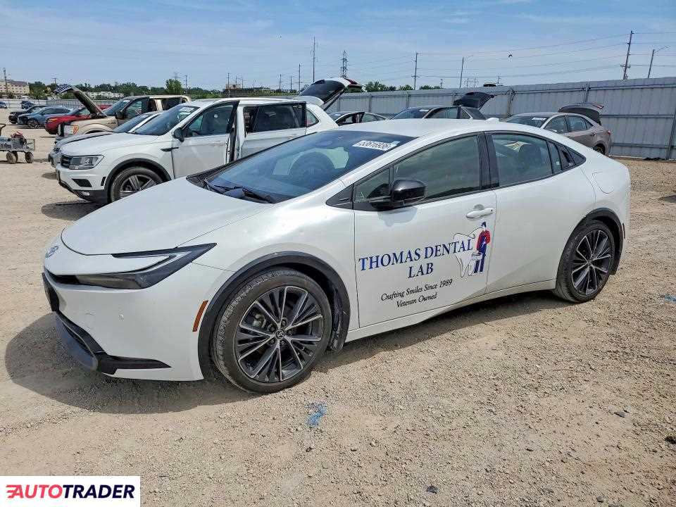 Toyota Prius 2024 2