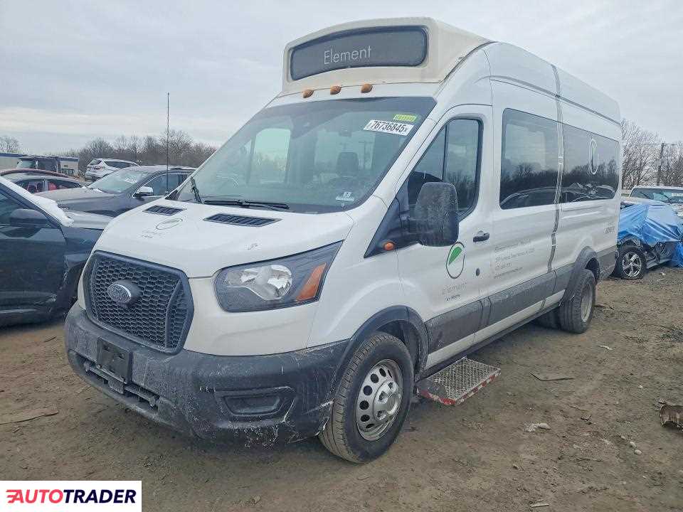 Ford Transit 2023 3